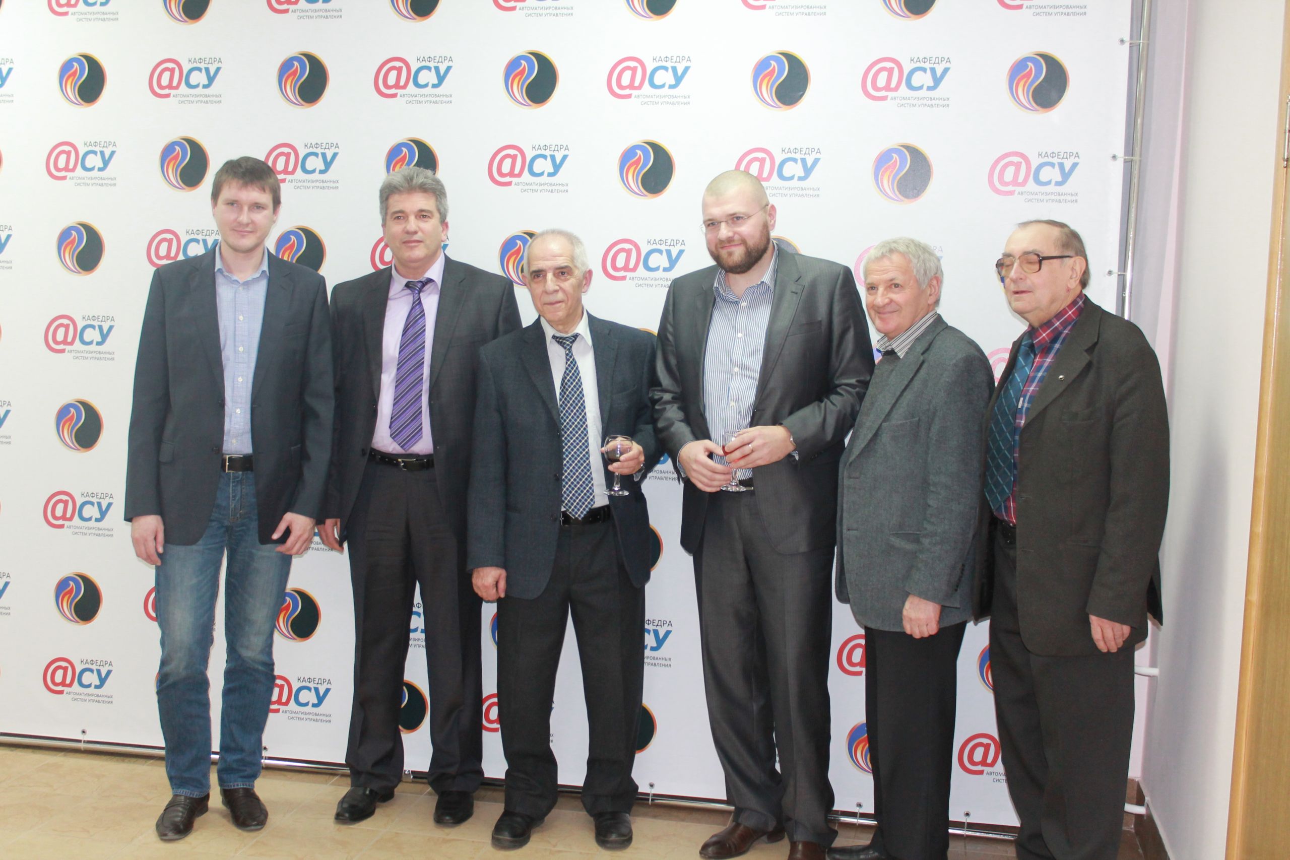 2015-11-30 172815 0008